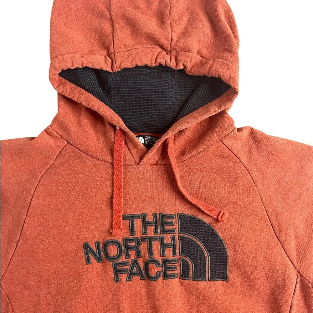 The North Face‎ Red Hoodie Men’s Medium Embroidered Logo Pullover Sweatshirt